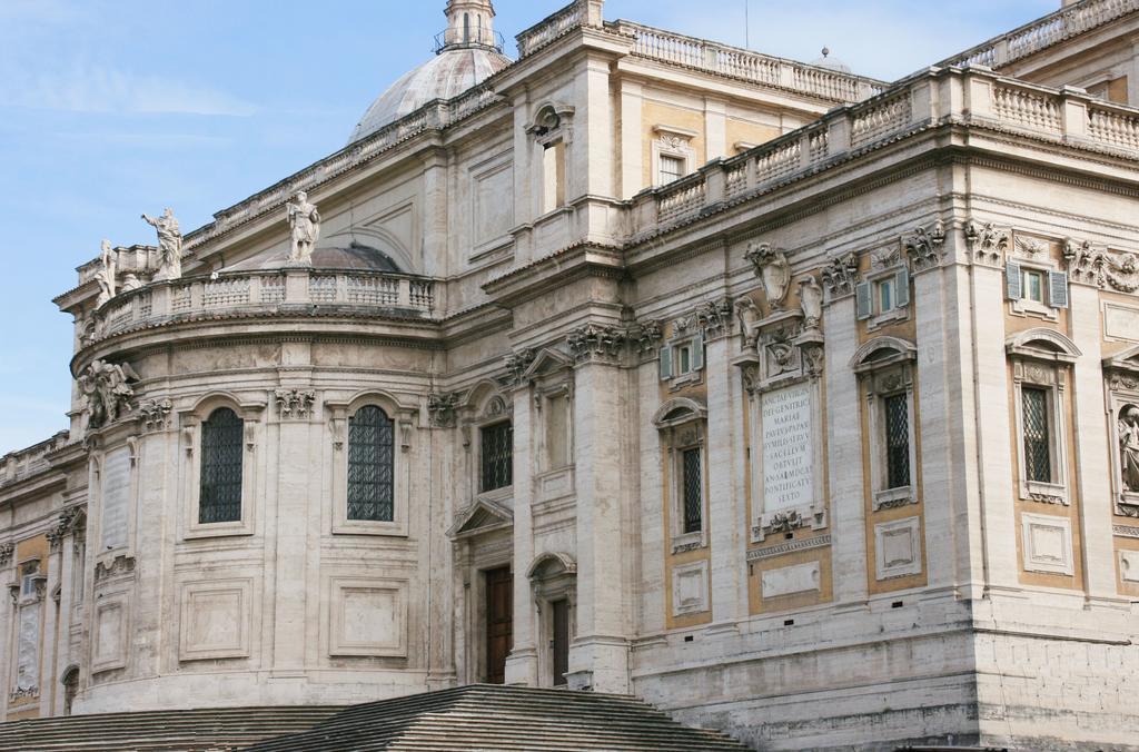 Apartment Domus Monti Rom